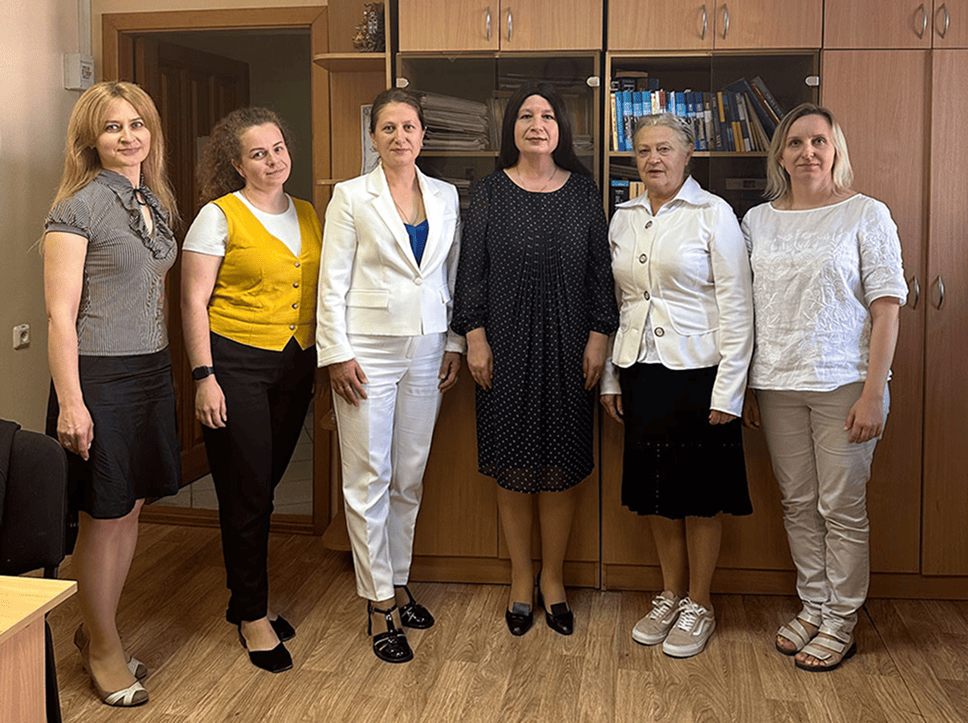 Викладачі кафедри іноземної філології та перекладу